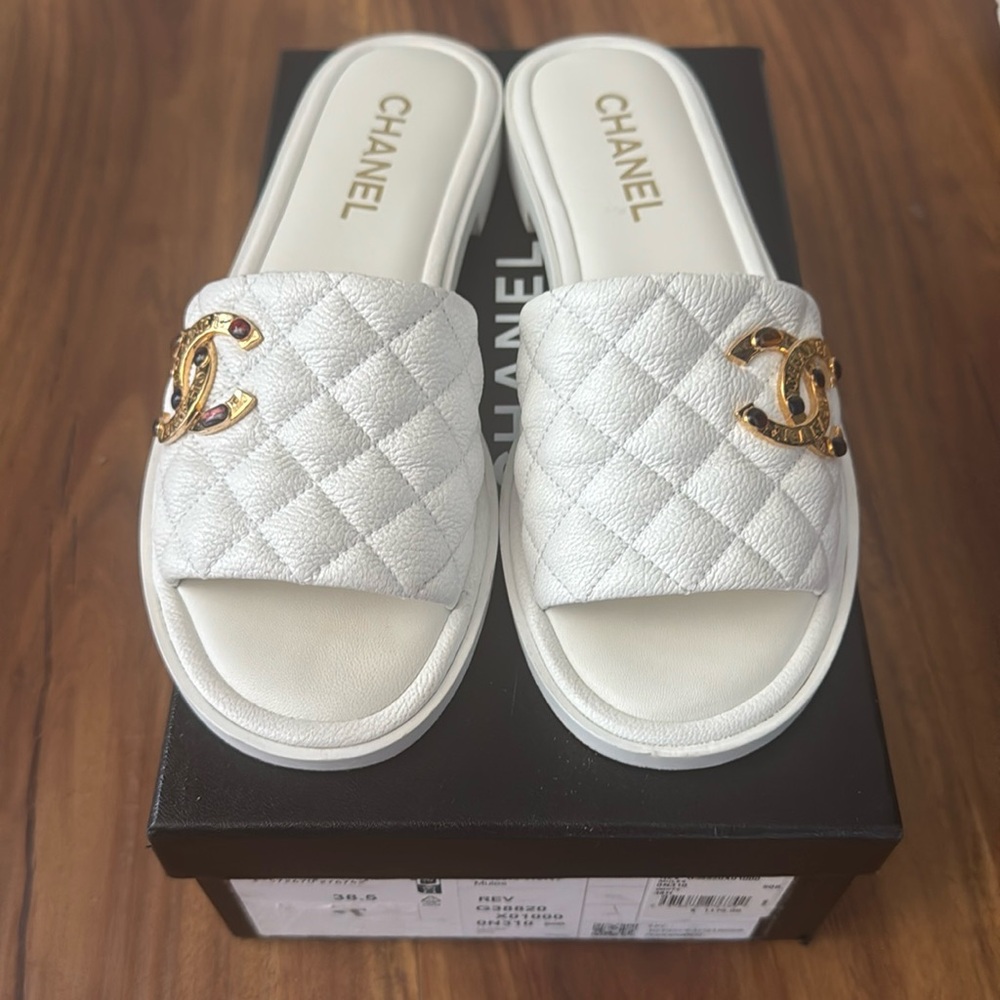 Chanel slippers 38.5